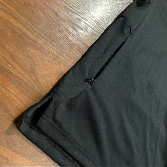 NWOT - ADIDAS MENS RUNNING HOODIE - 🔥 TOP CENTER LOGO 🔥- SZ M - Picture 9 of 9